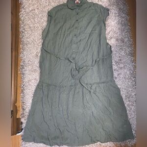 Maternity Green Collared Sleeveless Dress NWT